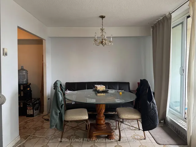 Additional property image - 15 London Green Crt Unit 409