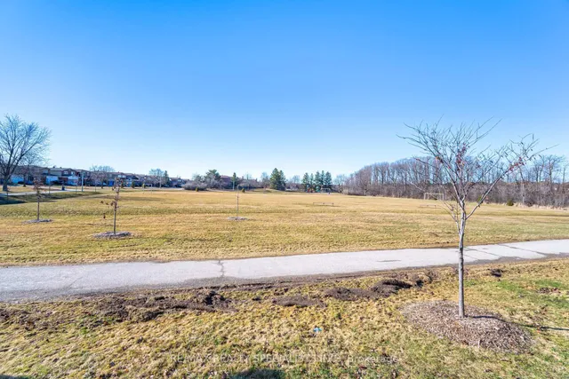 Primary image of 28 Ashurst Cres