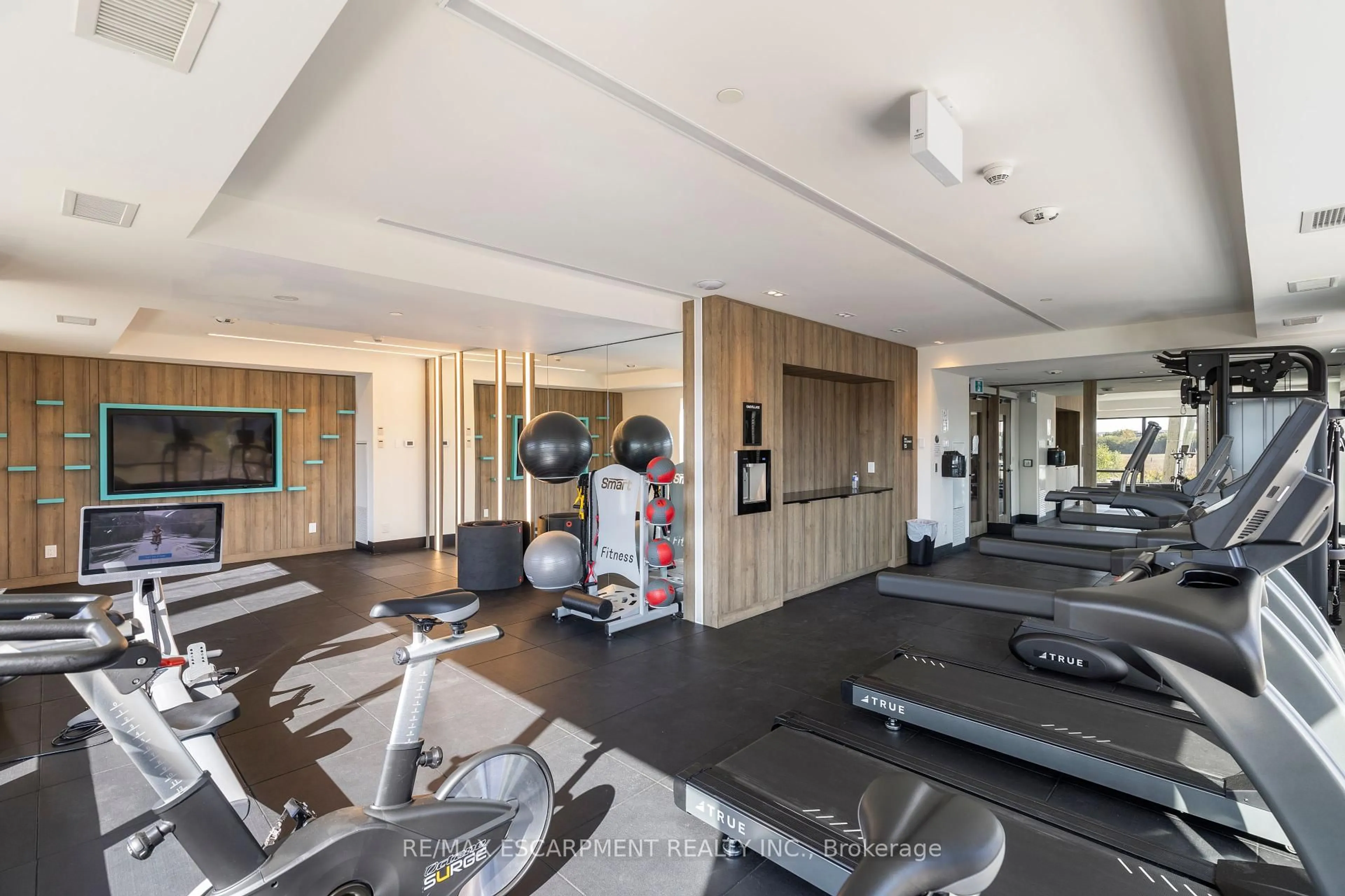 Gym or fitness room for 335 Wheat Boom Dr #418, Oakville Ontario L6H 7Y1