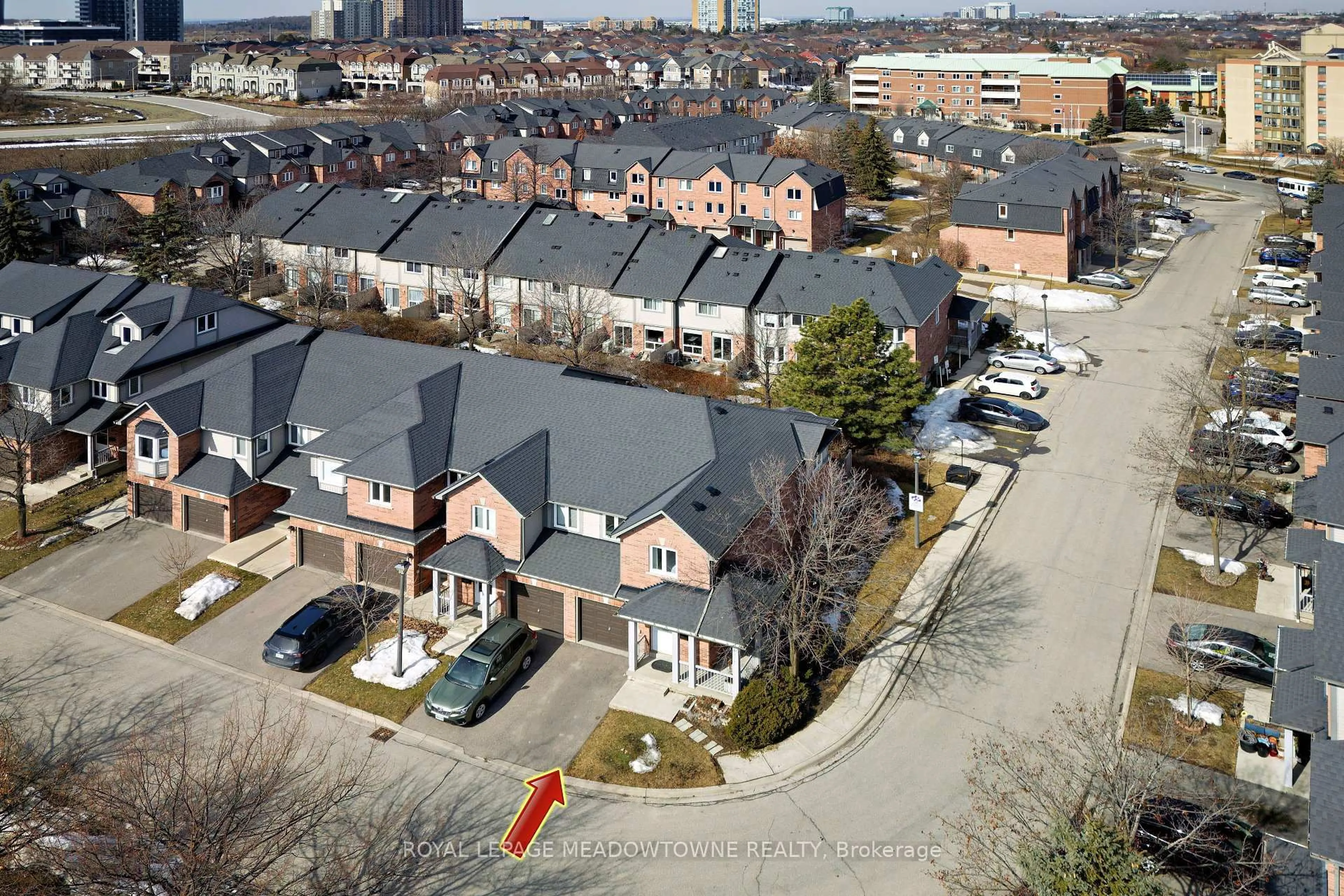 A pic from outside/outdoor area/front of a property/back of a property/a pic from drone, street for 190 Forum Dr #63, Mississauga Ontario L4Z 3Y2