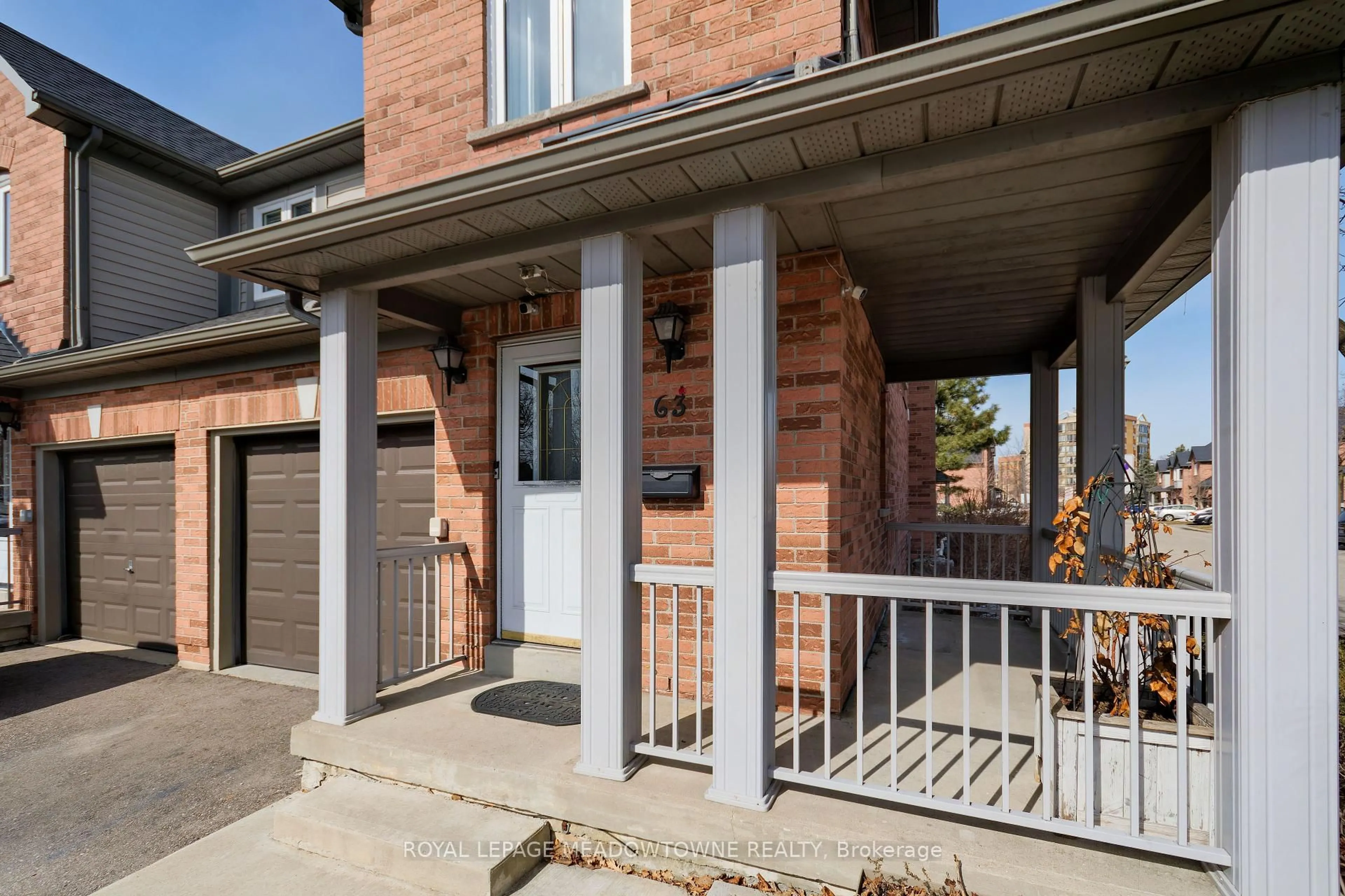 Home with brick exterior material, street for 190 Forum Dr #63, Mississauga Ontario L4Z 3Y2