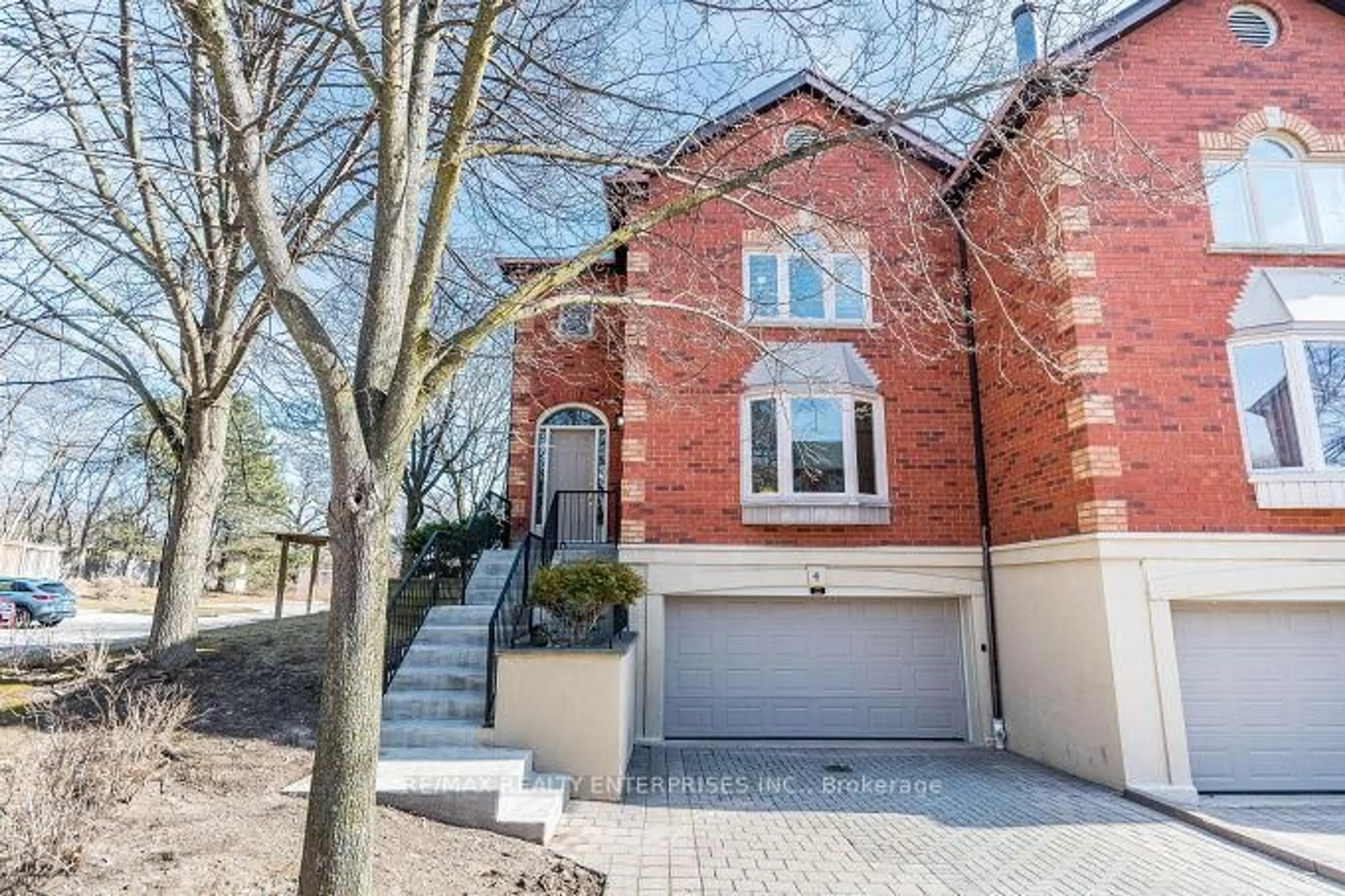 Home with brick exterior material, street for 1100 Queen St #4, Mississauga Ontario L5H 4J4