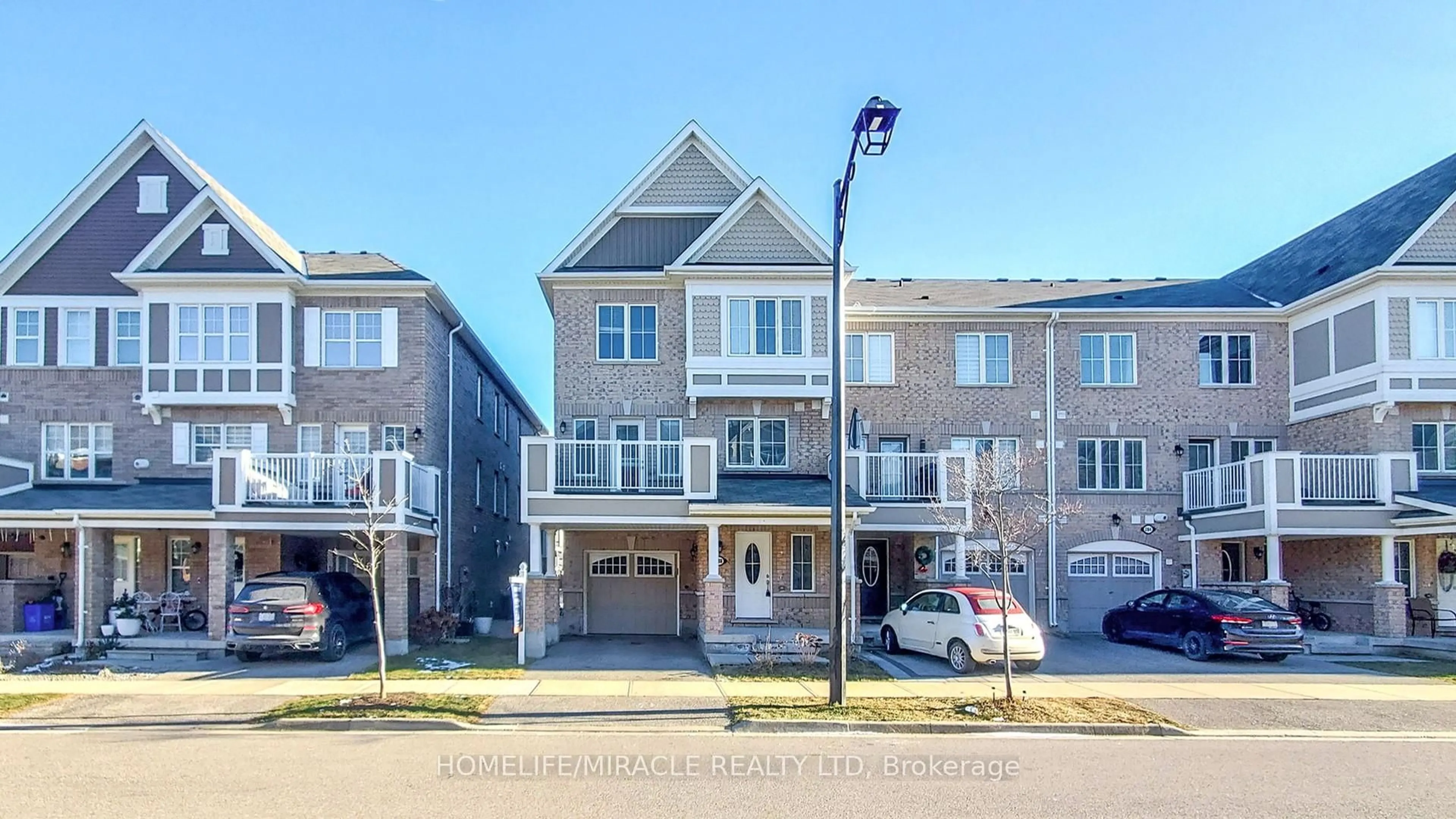 A pic from outside/outdoor area/front of a property/back of a property/a pic from drone, street for 288 Casson Pt, Milton Ontario L9T 2X5