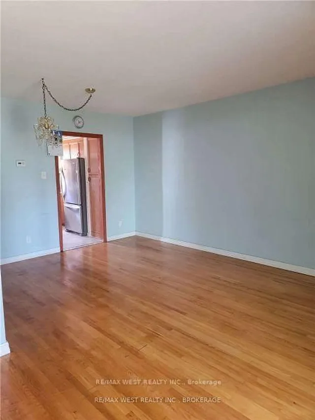 Additional property image - 2088 Martin Grove Rd Unit 46