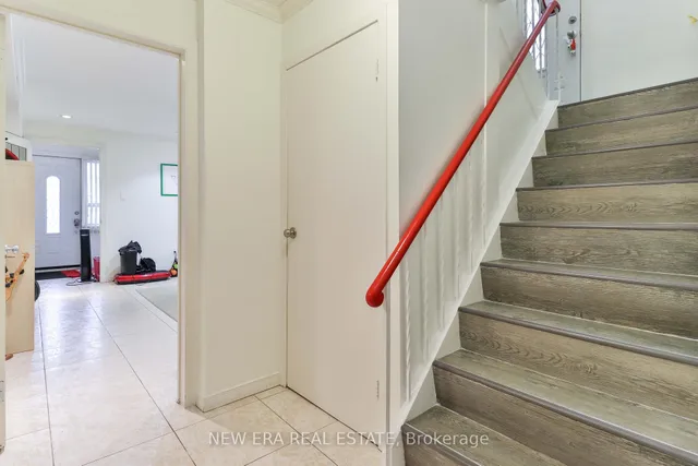 Additional property image - 38 Bengal Crt