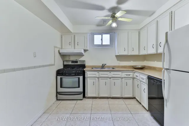 Additional property image - 38 Bengal Crt