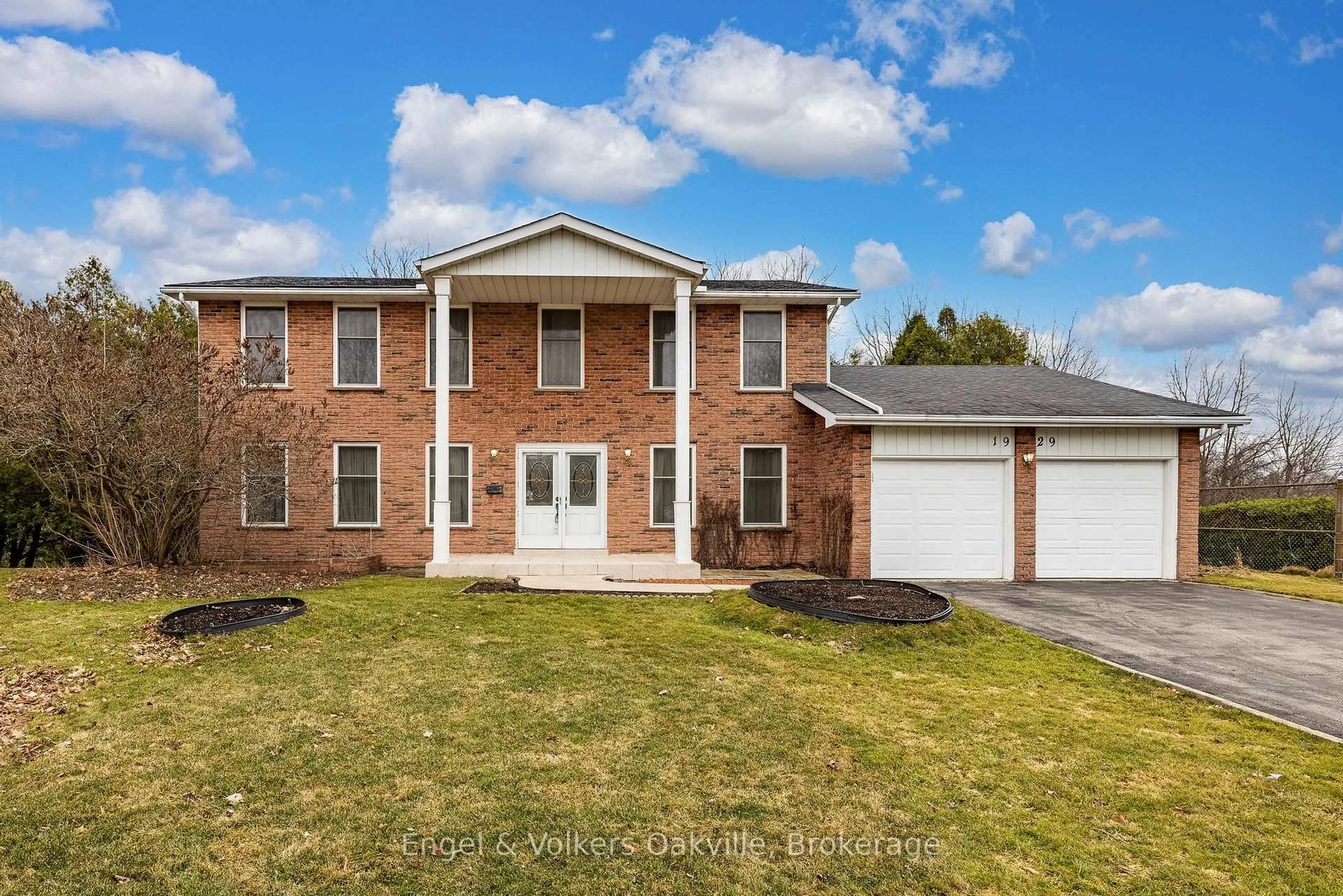 Home with brick exterior material, street for 1929 Fieldgate Dr, Burlington Ontario L7P 3H4