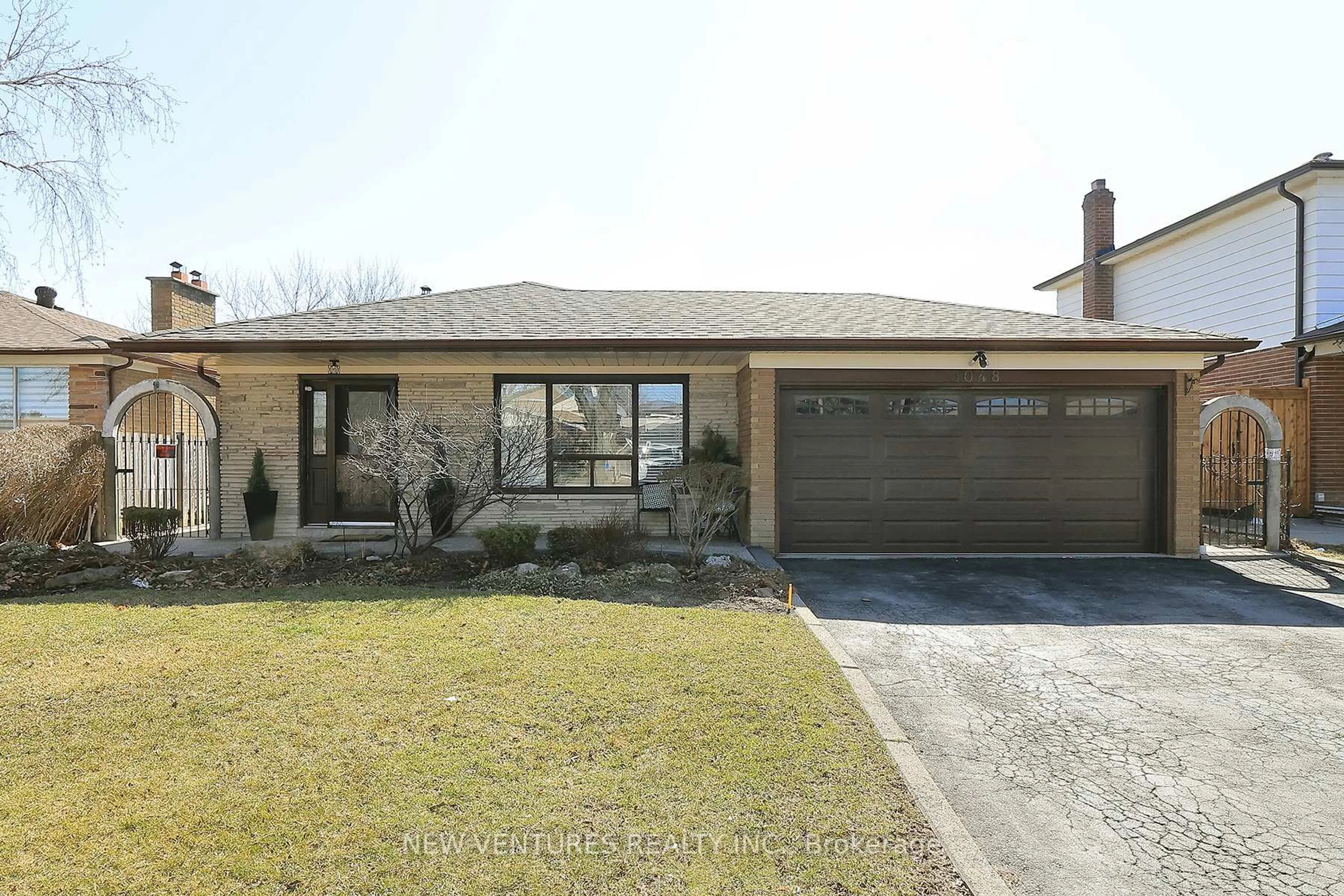 Home with brick exterior material, street for 3048 Ballad Dr, Mississauga Ontario L4T 1Z7