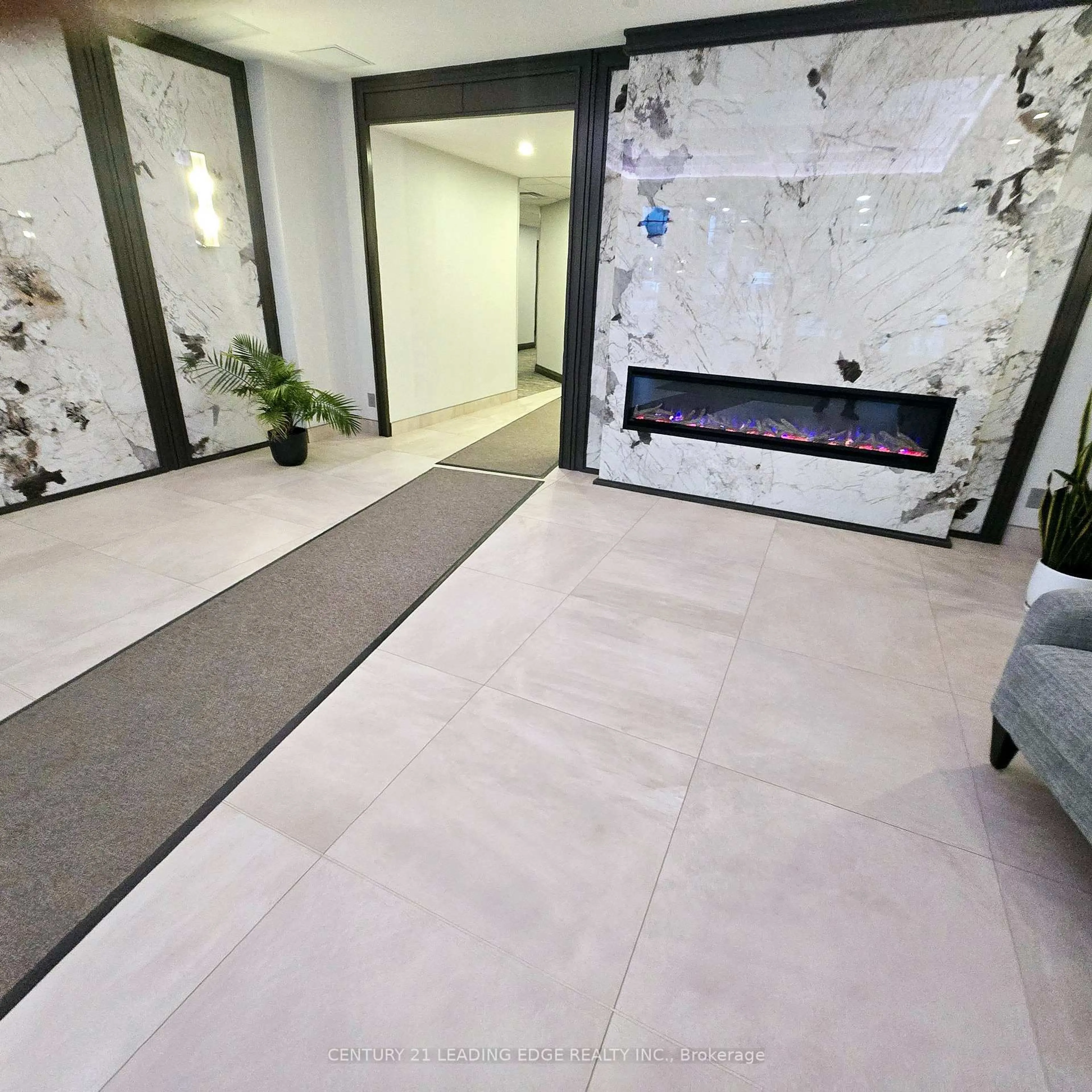 Indoor foyer for 2325 Central Park Dr #103, Oakville Ontario L6H 0E2