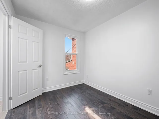 Additional property image - 1456 Dufferin St