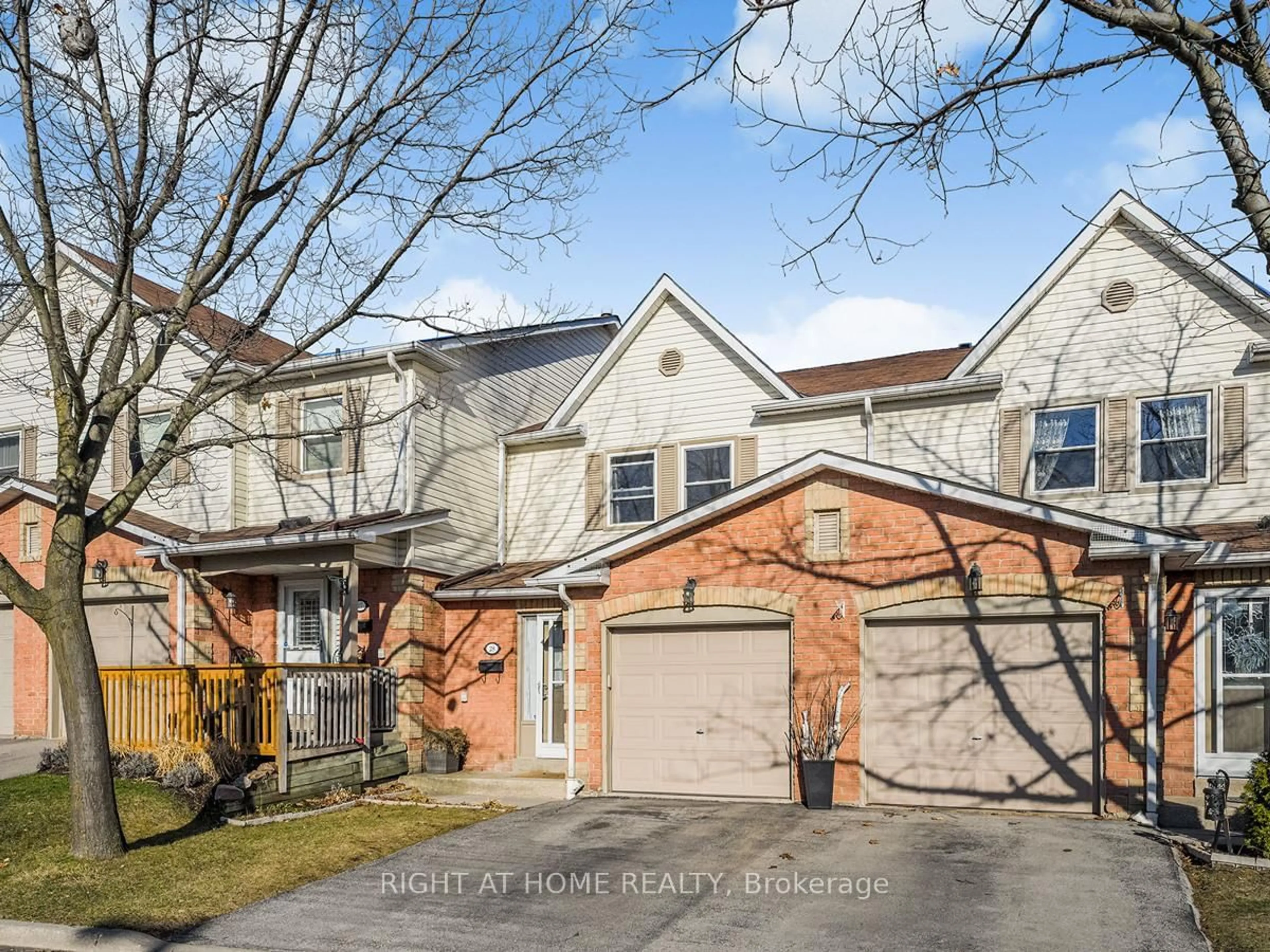 Home with brick exterior material, street for 2355 Fifth Line #28, Mississauga Ontario L5K 2M8