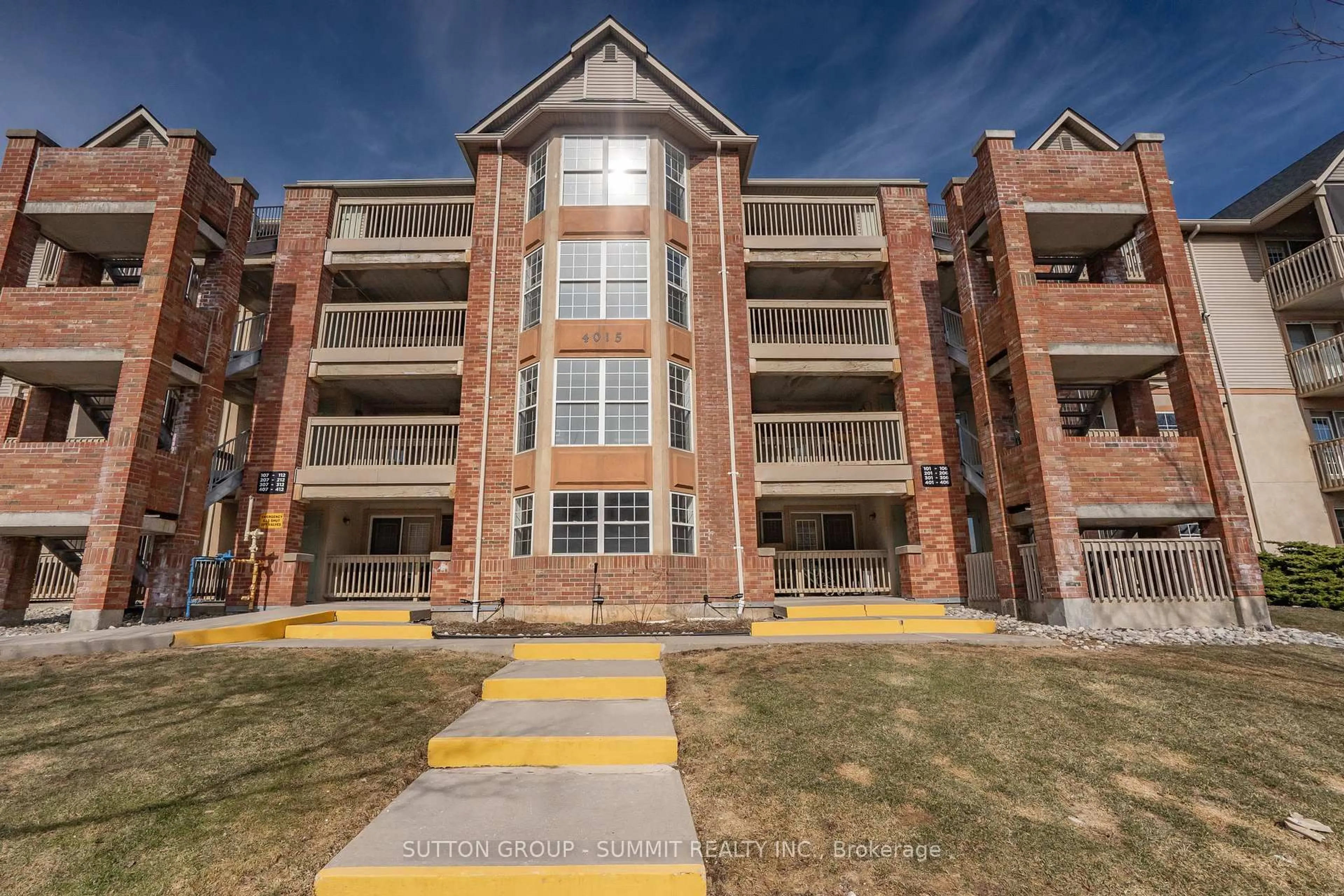 Home with brick exterior material, building for 4015 Kilmer Dr #406, Burlington Ontario L7M 4M4