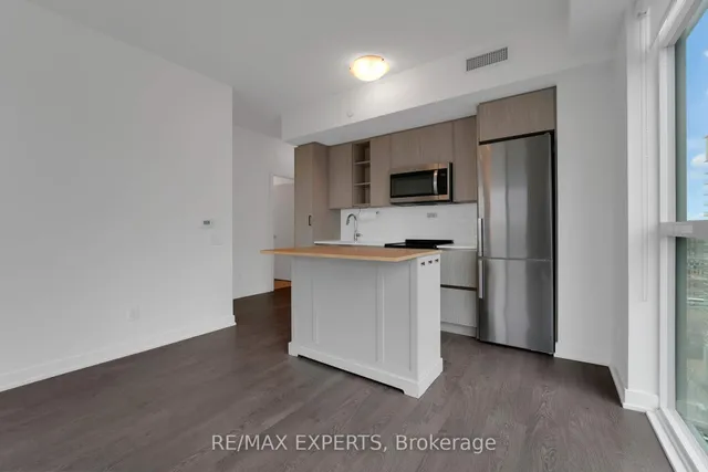 Additional property image - 251 Manitoba St Unit 1504