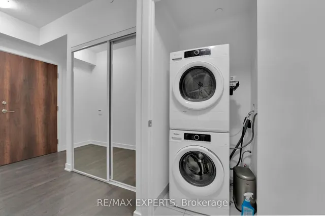 Additional property image - 251 Manitoba St Unit 1504
