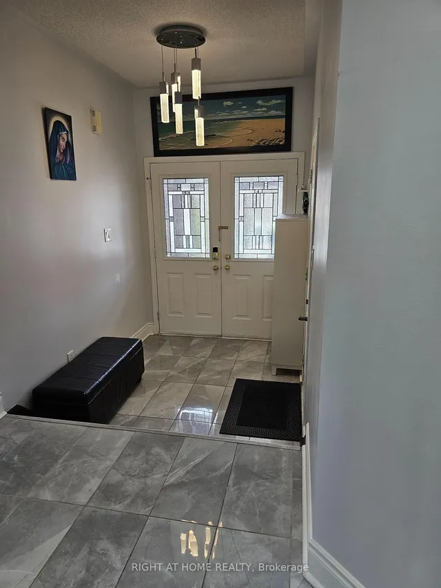 Additional property image - 879 ROGERSON Rd