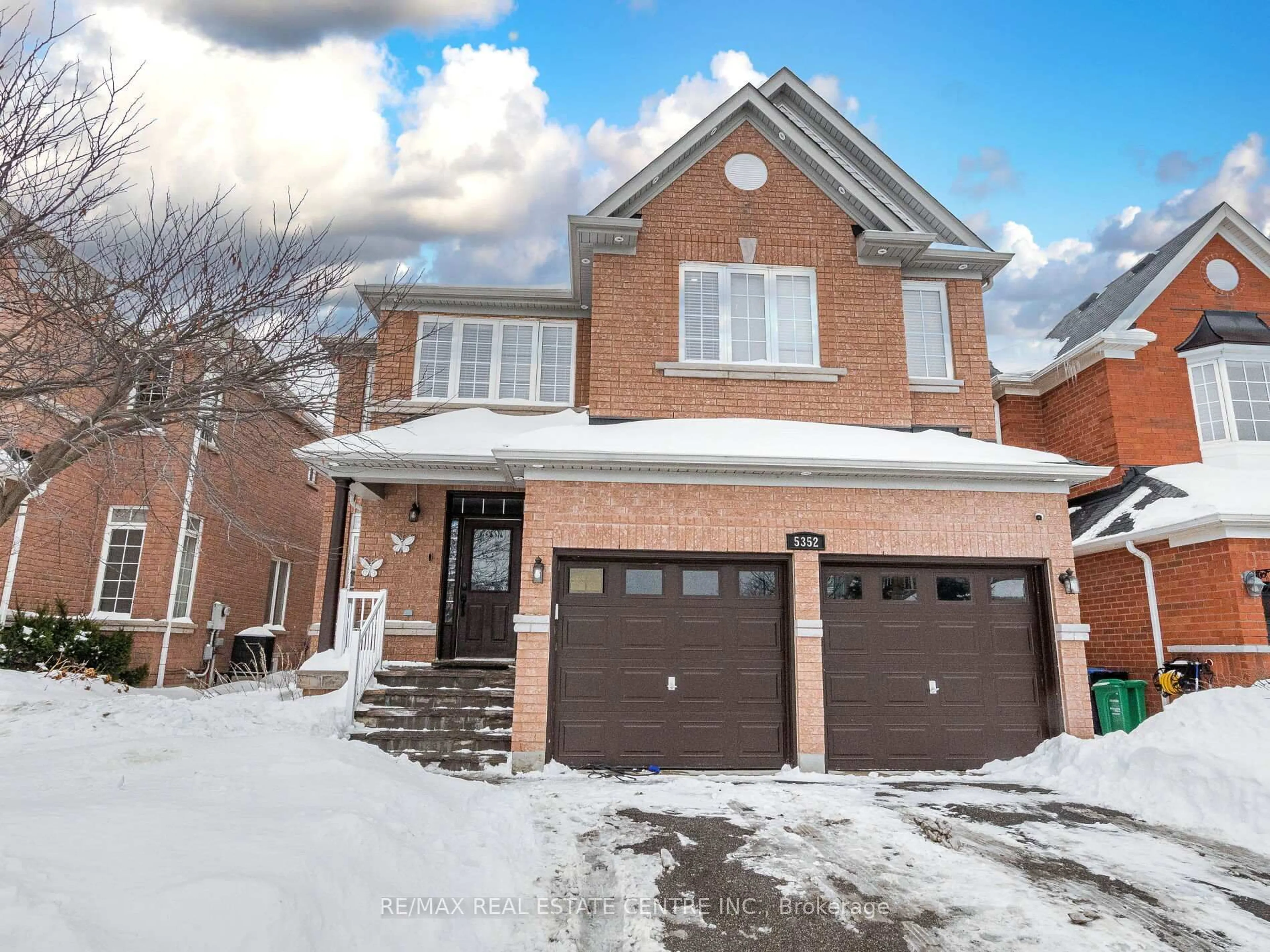 Home with brick exterior material, street for 5352 Snowbird Crt, Mississauga Ontario L5M 0P9