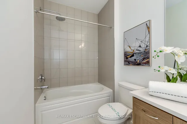 Additional property image - 3262 Crystal Dr