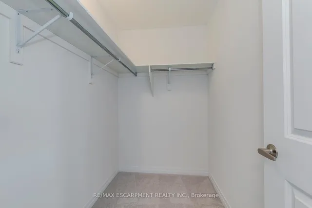 Additional property image - 3262 Crystal Dr