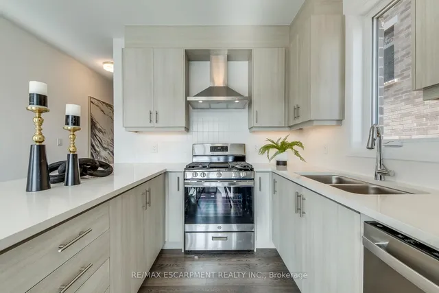 Additional property image - 3262 Crystal Dr