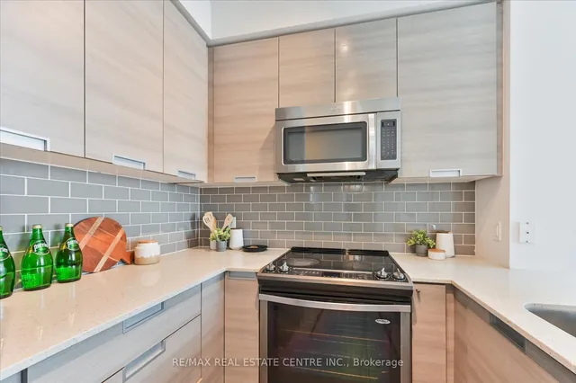 Additional image 10 of 55 Eglinton Ave Unit 1402