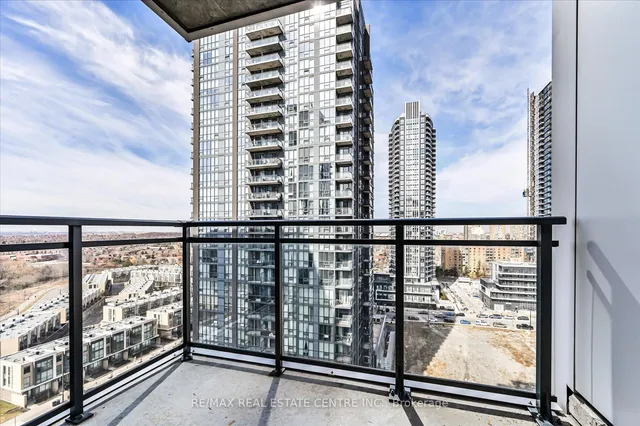 Additional image 3 of 55 Eglinton Ave Unit 1402