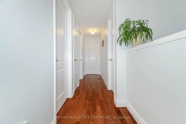 Additional image 17 of 24 Acadian Hts