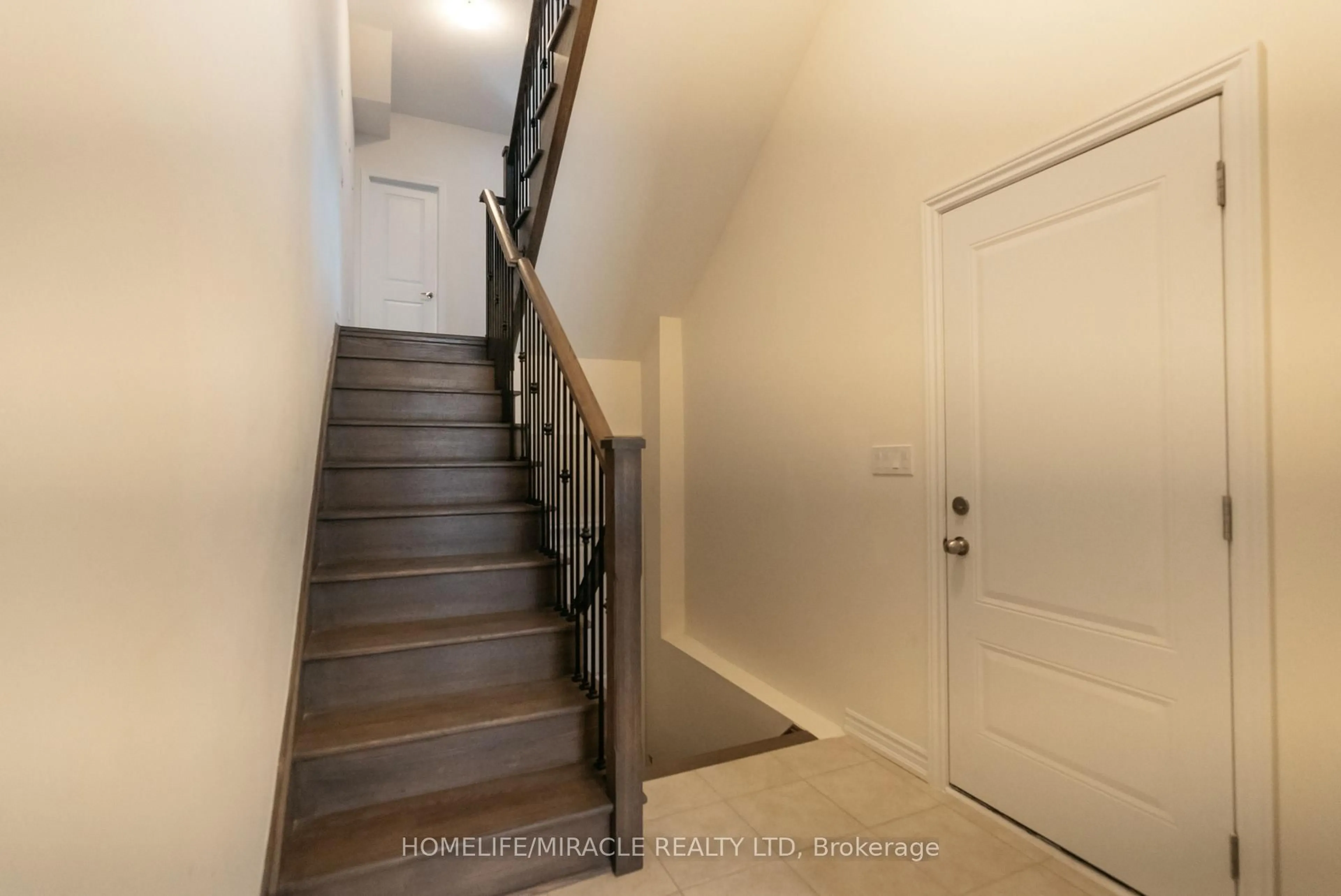 Stairs for 68 First St #3, Orangeville Ontario L9W 2E4