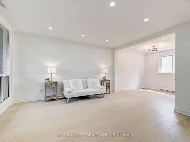 Additional property image - 22 Tandridge Cres Unit 808