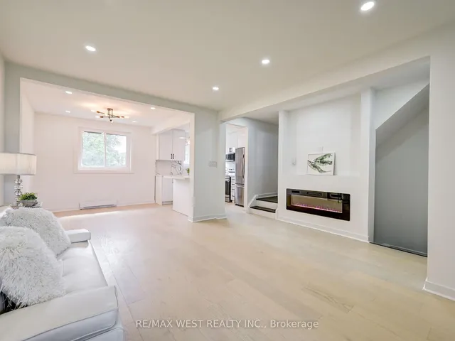 Additional property image - 22 Tandridge Cres Unit 808