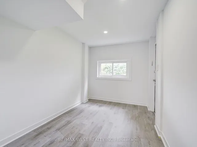 Additional property image - 22 Tandridge Cres Unit 808