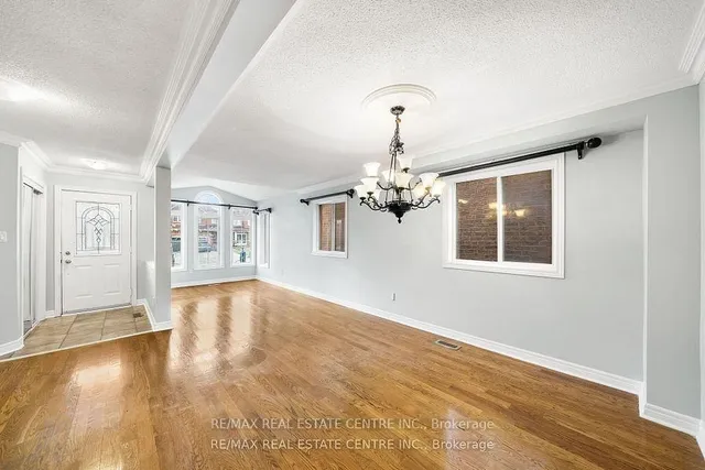 Additional image 38 of 49 Hollowgrove Blvd