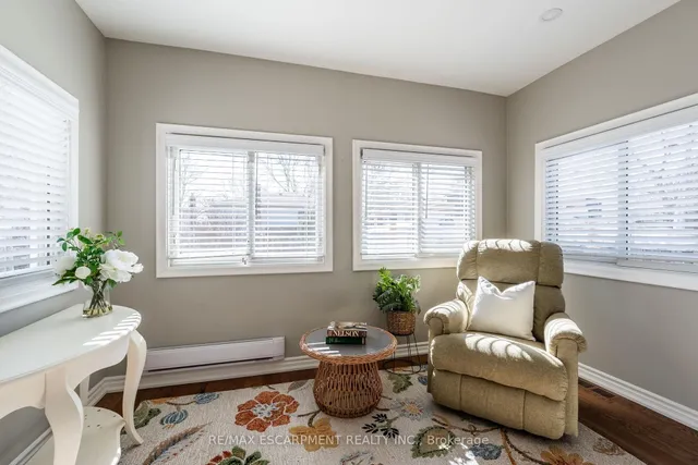 Additional property image - 648 THORNWOOD Ave