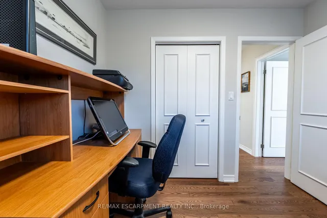Additional property image - 648 THORNWOOD Ave