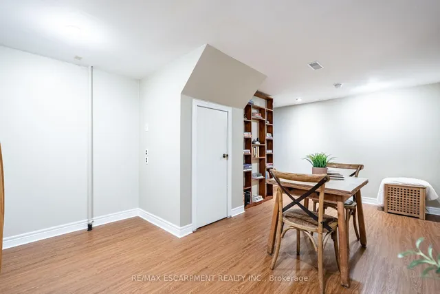 Additional property image - 648 THORNWOOD Ave