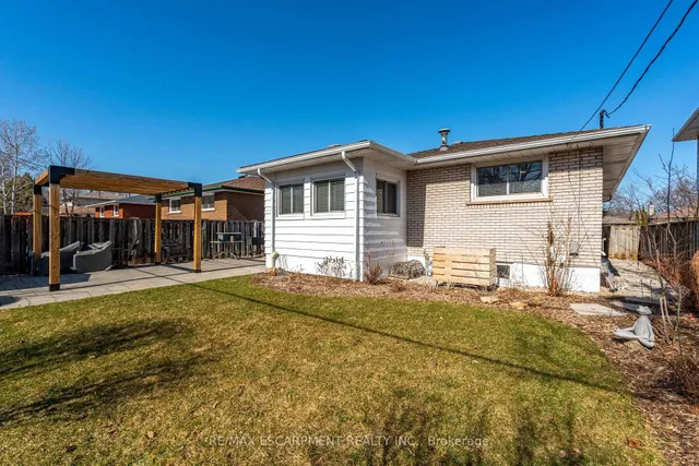 Additional property image - 648 THORNWOOD Ave