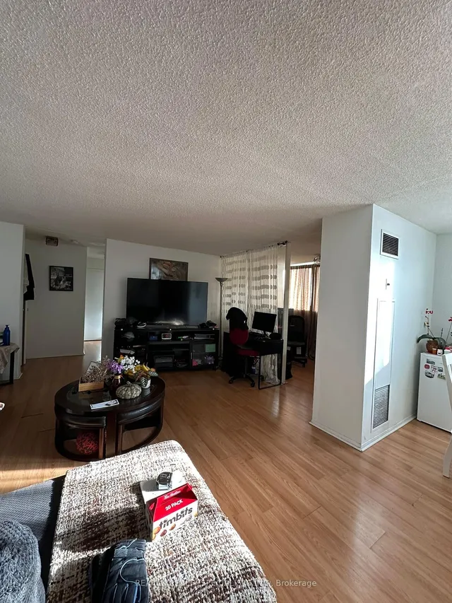 Additional property image - 3695 Kaneff Cres Unit 1602