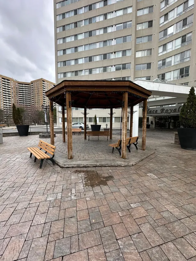 Additional property image - 3695 Kaneff Cres Unit 1602