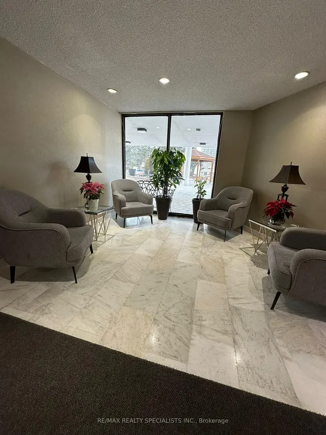 Additional property image - 3695 Kaneff Cres Unit 1602