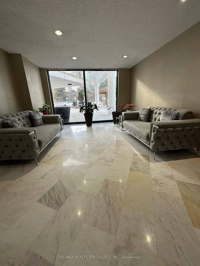 Additional property image - 3695 Kaneff Cres Unit 1602