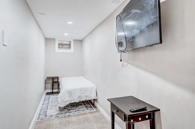 Additional property image - 1228 Jane St