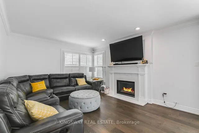 Additional property image - 4172 Vermont Cres
