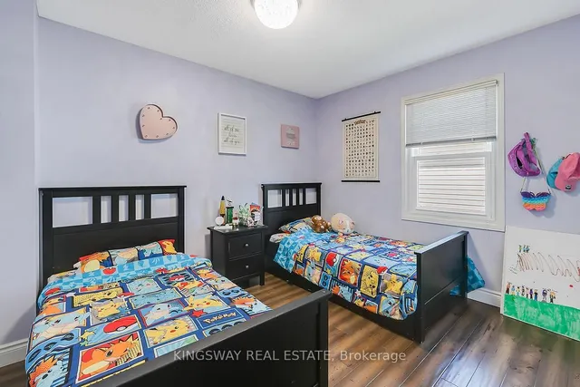 Additional property image - 4172 Vermont Cres