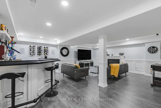 Additional property image - 4172 Vermont Cres