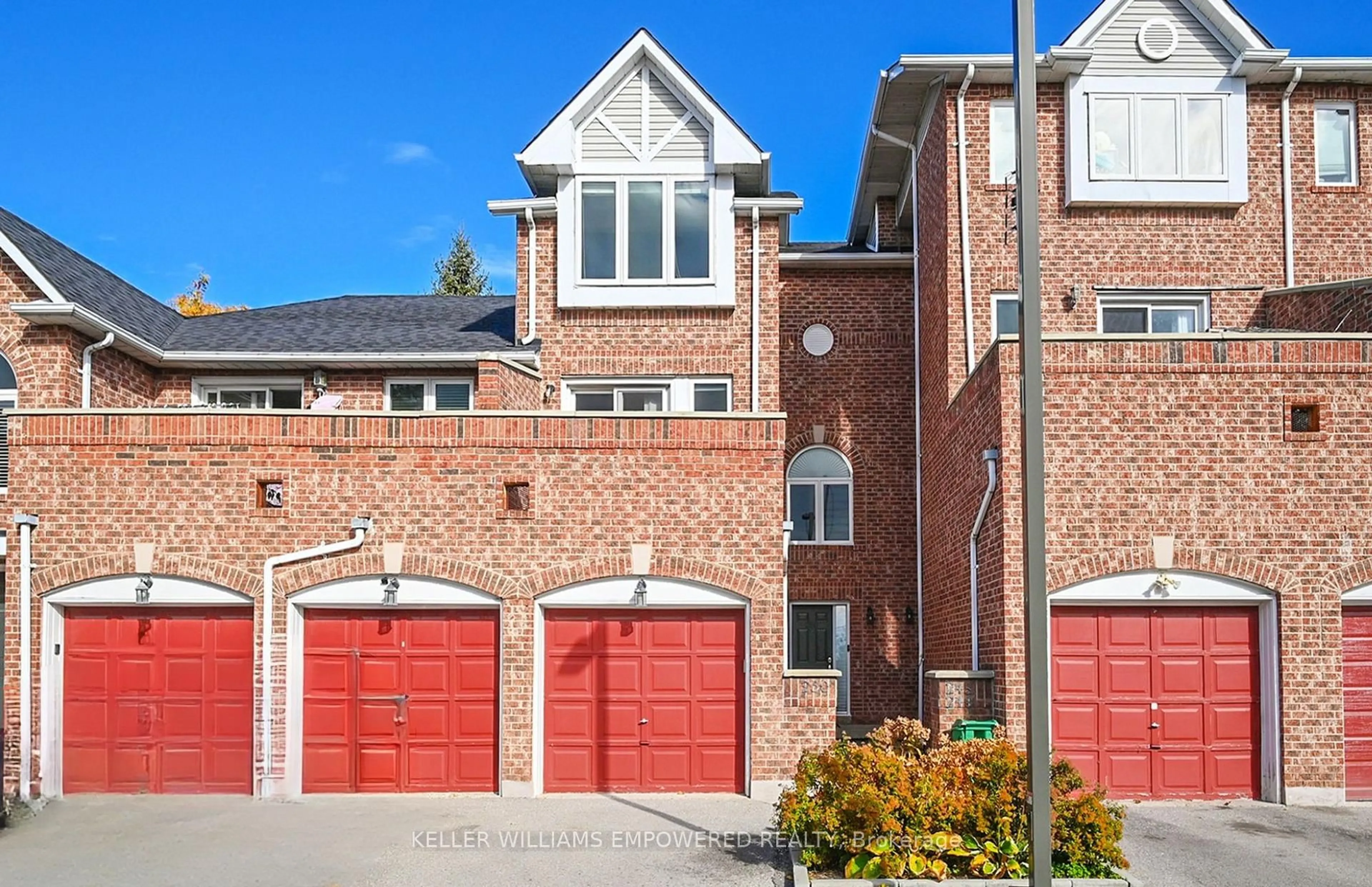 Home with brick exterior material, street for 60 Barondale Dr #250, Mississauga Ontario L4Z 3N8