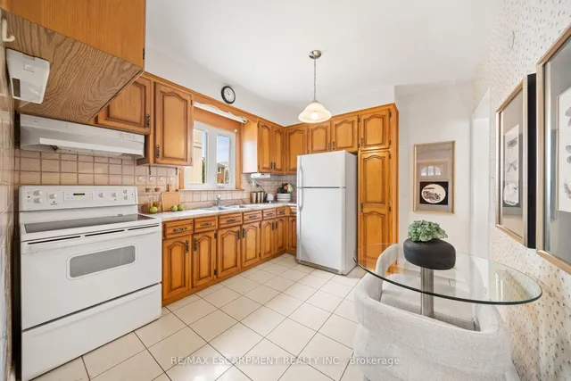 Additional property image - 3908 Bloor St