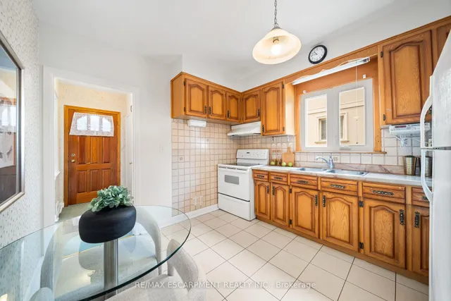 Additional property image - 3908 Bloor St