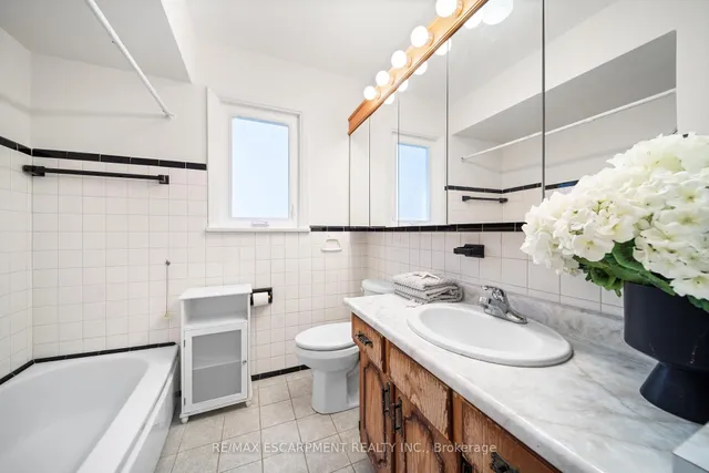 Additional property image - 3908 Bloor St