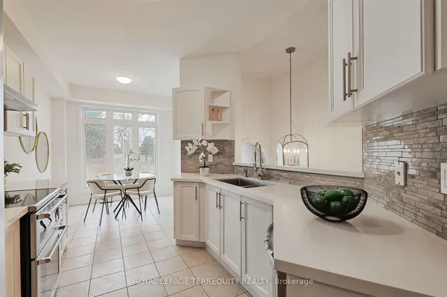 Additional property image - 176 Manitoba St Unit 7