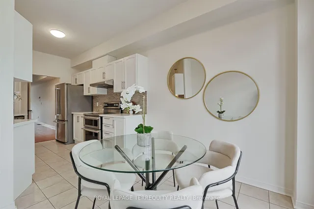 Additional property image - 176 Manitoba St Unit 7