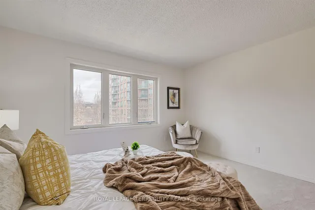 Additional property image - 176 Manitoba St Unit 7